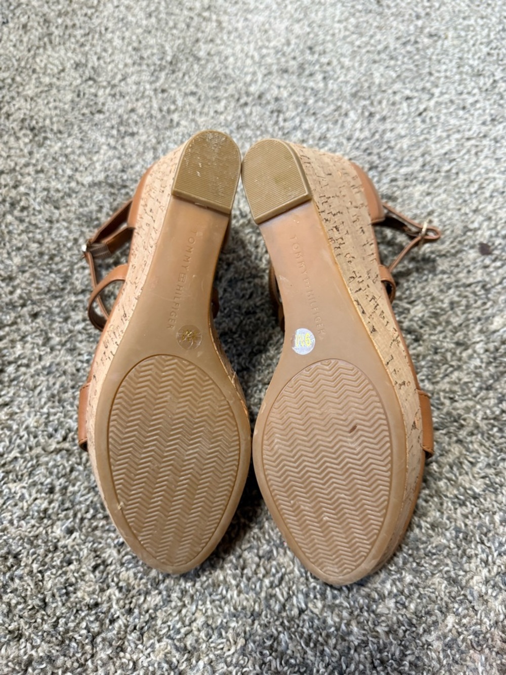 Tommy Hilfiger Cognac Leather Strappy Block Heel Sandals - Picture 6 of 6
